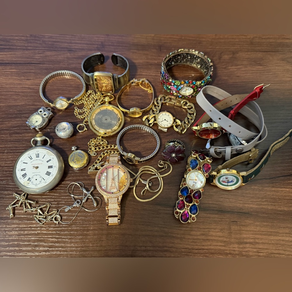 Lot of untested / broken watches and watch accessories